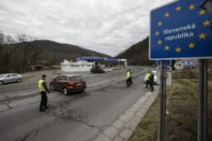 Γιατί η Τσεχία παρατείνει τους ελέγχους στα σύνορα της ​με τη Σλοβακία έως τις 3 Ιανουαρίου