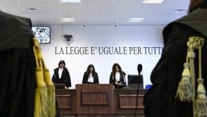 Ιταλία: Ιστορική δίκη XXL στέλνει φυλακή 200 μέλη της μαφίας!