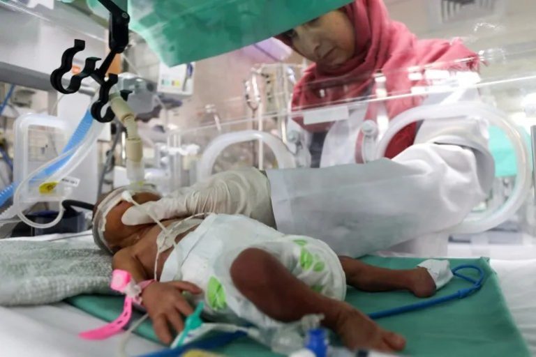 SOS για 130 μωρά σε θερμοκοιτίδες στη Γάζα