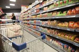 ΙΕΛΚΑ: Συγκράτηση των τιμών στα σούπερ μάρκετ τον Απρίλιο - Ποια προϊόντα εμφανίζουν μειώσεις