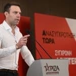 «Θερμό επεισόδιο» του Κασσελάκη με τον πρόεδρο του ΚΕΘΕΑ μπροστά στις κάμερες