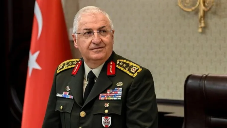 Υπουργός Άμυνας της Τουρκίας: Ο στρατός μας προστατεύει τη Γαλάζια Πατρίδα
