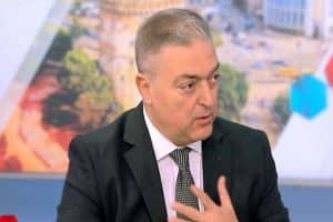 Κορονοϊός: Ο Βασιλακόπουλος προειδοποιεί για το ρεβεγιόν – Τι πρέπει να προσέξουμε [βίντεο]