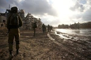Σφοδρές ανταλλαγές πυρών Ισραήλ-Χεζμπολάχ - Πρόταση για προσωρινή κατάπαυση πυρός στη Γάζα