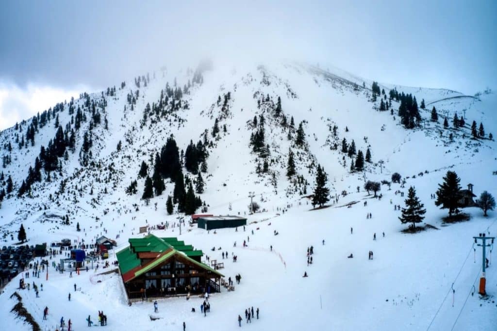 Καλάβρυτα: Αναστέλλεται η λειτουργία των αναβατήρων στο χιονοδρομικό κέντρο