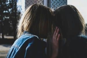 Σοκ στην Ημαθία: Μαθήτριες δέχτηκαν σεξουαλική επίθεση από ιδιοκτήτη στάβλου