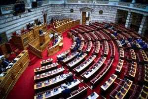 LIVE - Πρόταση δυσπιστίας: Ξεκίνησε η συζήτηση στη Βουλή - Σε υψηλούς τόνους η πολιτική αντιπαράθεση