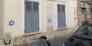 Γαλλία: Η ρωσική FSB πίσω από τα αστέρια του Δαβίδ που σχεδιάστηκαν με σπρέι σε κτήρια