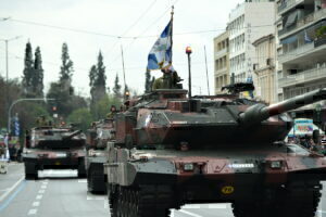 25η Μαρτίου: Η στρατιωτική παρέλαση στην Αθήνα - Δείτε φωτογραφίες και βίντεο