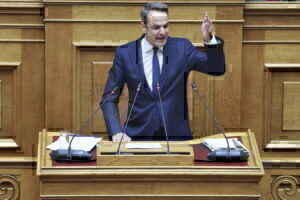 Live Μητσοτάκης στη Βουλή: Δεν θα συγκυβερνήσω με κανένα παράκεντρο - Ουδέποτε δόθηκε καμία εντολή για συγκάλυψη στα Τέμπη