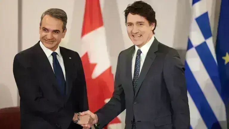 Ο Κυριάκος Μητσοτάκης με τον πρωθυπουργό του Καναδά Τζαστίν Τριντό Γραφείο Τύπου Πρωθυπουργού / Δημήτρης Παπαμήτσος