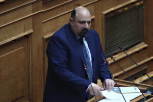 Πρόταση Δυσπιστίας- Τριαντόπουλος: Λάσπη, fake news και προσπάθεια πολιτικής εκμετάλλευσης μιας τραγωδίας