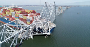 Αποκαλυπτικό ρεπορτάζ της WSJ - Τα «βρώμικα» καύσιμα και το σενάριο για το πώς το πλοίο προσέκρουσε στη γέφυρα στη Βαλτιμόρη