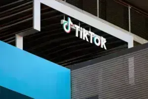 Ερευνα κατά του TikTok ξεκίνησε και η Κομισιόν