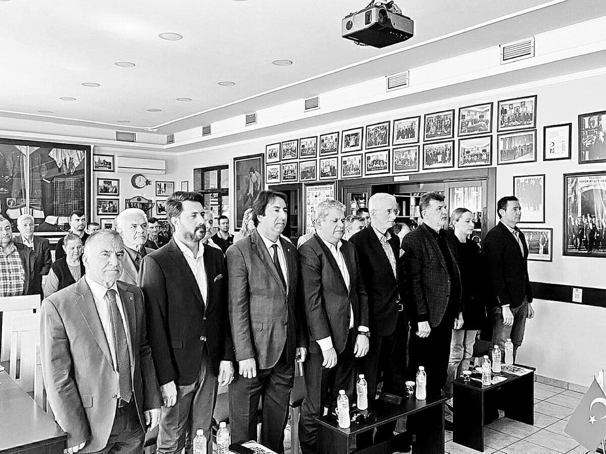 Πρώην αντινομάρχης Ξάνθης, Μούσα Βιντινλή, δήμαρχος Μύκης, Αχμέτ Κιουρτ, πρόεδρος «Τουρκικής» Ένωσης Ξάνθης, Οζάν Αχμέτογλου, βουλευτής Νέας Αριστεράς, Χουσεΐν Ζεϊμπέκ, ψευδομουφτής Μουσταφά Τράμπα, βουλευτής (ανεξάρτητος-πρώην ΠΑΣΟΚ) Μπάραν Μπουρχάν, πρόεδρος Κόμματος Ισότητας Ειρήνης Φιλίας, Τσιγδέμ Ασάφογλου, και πρόεδρος του Συλλόγου Επιστημόνων Μειονότητας, Χουσεΐν Μπαλτατζή.
