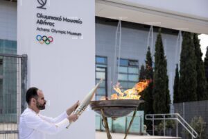 Το Ολυμπιακό Μουσείο Αθήνας έγινε μέρος του ταξιδιού της Ολυμπιακής Φλόγας και της διαδρομής της Ολυμπιακής Λαμπαδηδρομίας.