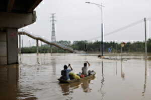 Κίνα: Τουλάχιστον 3 νεκροί μετά από καταρρακτώδεις βροχές