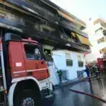 Μία οικογένεια κινδύνεψε να καεί ζωντανή από φωτιά που ξέσπασε σε διαμέρισμα στη Ριζούπολη. Η άμεση επέμβαση της Πυροσβεστικής