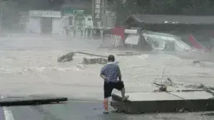 Κίνα: Βροχοπτώσεις και θυελλώδεις άνεμοι- Εκκενώνονται πόλεις