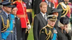 Πρίγκιπας Χάρι: Εκτός εαυτού με τον πατέρα του, Βασιλιά Κάρολο- Ανατροπή με τον λόγο