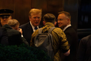 ΗΠΑ: Κρυφή συνάντηση Τραμπ με τον πρόεδρο της Πολωνίας