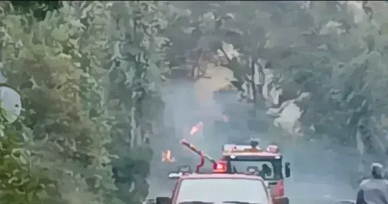 Σούδα: Μεγάλη φωτιά κοντά στον Ναύσταθμο Κρήτης - Εκκενώθηκε οικισμός [βίντεο]