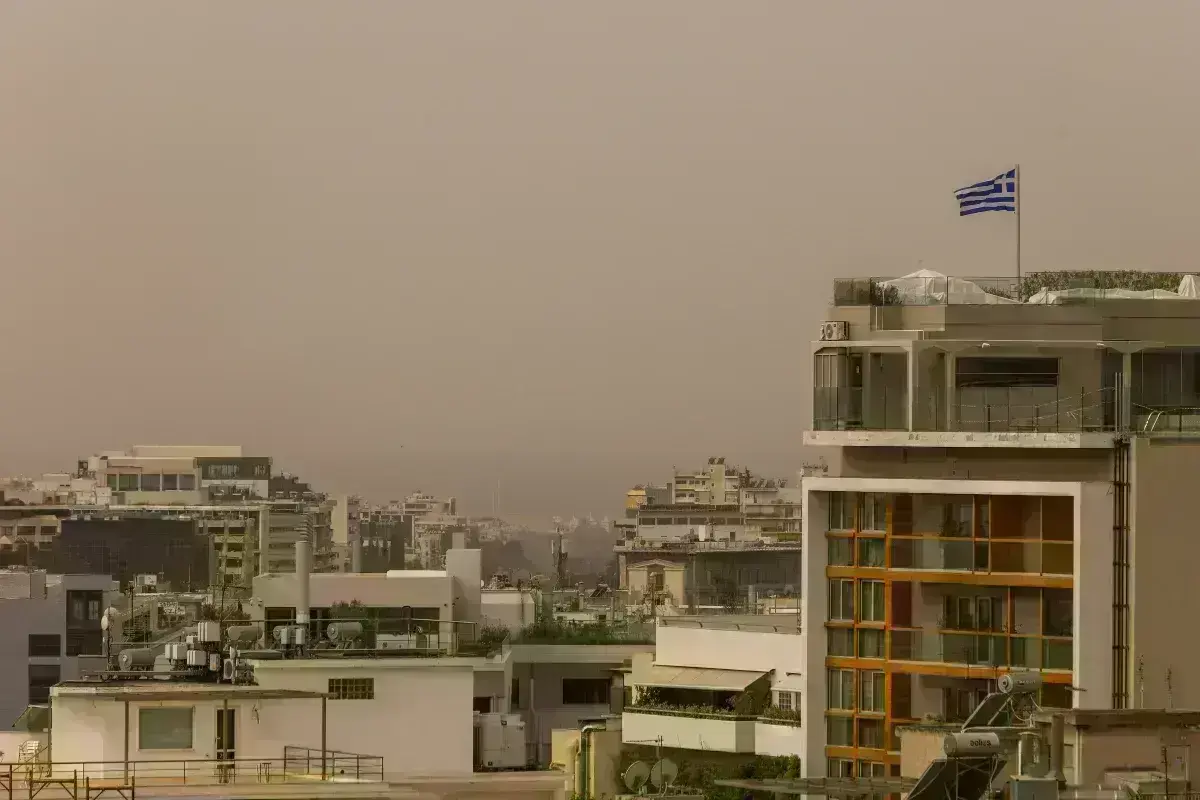 Καιρός: «Κοκτέιλ» αφρικανικής σκόνης και καταιγίδων – Πού θα ανοίξουν οι ουρανοί, η πρόγνωση Μαρουσάκη