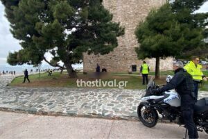 Σοκ στη Θεσσαλονίκη: Άνδρας έπεσε από τον Λευκό Πύργο - Στο σημείο το ΕΚΑΒ [βίντεο]