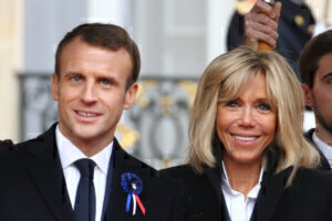 Η «παραμυθένια» ζωή της Μπριζίτ Μακρόν, γίνεται σειρά – Ο έρωτας και ο γάμος με τον Γάλλο πρόεδρο