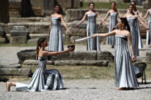 Αρχαία Ολυμπία: Δείτε live την τελετή της Αφής της Ολυμπιακής Φλόγας