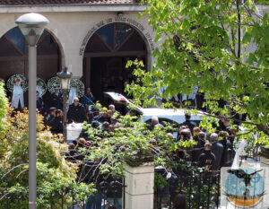 Γρεβενά: Θρήνος στην κηδεία του αστυνομικού που σκοτώθηκε στο Πασαλιμάνι