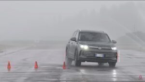 Εντυπωσιακό βίντεο με τις δοκιμές ευστάθειας για το Volkswagen Tiguan: Δείτε πως στρίβει