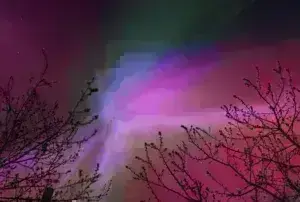 Γεωμαγνητική καταιγίδα: «Πίνακες ζωγραφικής» οι νυχτερινές εικόνες του ουρανού - Δείτε βίντεο