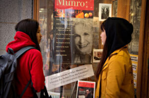 Καναδάς: Πέθανε η βραβευμένη με Νόμπελ συγγραφέας Άλις Μανρό