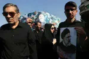 Ιράν: Κηδεύεται ο Ραΐσι- Στην πόλη Μασχάντ η ταφή