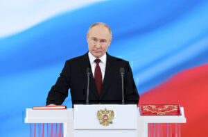 Ρωσία: Ο Βλαντίμιρ Πούτιν ορκίστηκε για μια πέμπτη θητεία στον προεδρικό θώκο