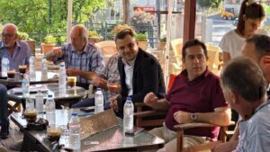 Περιοδεία του Πέτρου Μπελέρη στη Χίο μαζί με τον Νότη Μηταράκη για την υποψηφιότητα του πατέρα του
