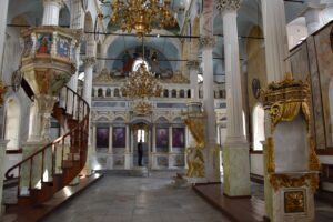 Πάσχα: Η «κρυφή» πρώτη Ανάσταση στο ναό του Ταξιάρχη στο Αϊβαλί