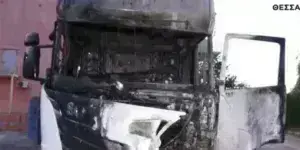 Παρ'ολίγον τραγωδία στο Ωραιόκαστρο: Λαμπάδιασε φορτηγό - Τραυματίστηκε ο οδηγός