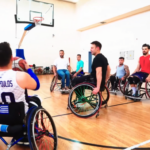 Κασσελάκης: Έπαιξε μπάσκετ με αμαξίδιο