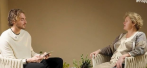 Στέφανος Τσιτσιπάς: Πήρε συνέντευξη από τη μητέρα του - Το love story των γονιών του [βίντεο]