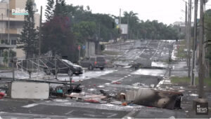 DW: Xάος στην Νέα Καληδονία - Δείτε γιατί κάτοικοι ξεσηκώνονται κατά της Γαλλίας