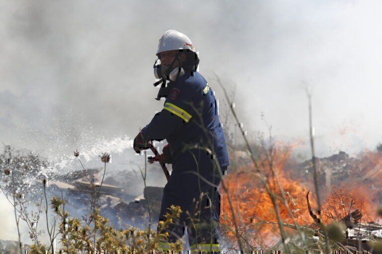 Κικίλας: Υπάρχει βίντεο με εμπρηστή να βάζει φωτιά στη Βάρης-Κορωπίου