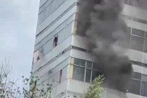 Τραγωδία στη Ρωσία: 7 νεκροί από την φωτιά που ξέσπασε σε πρώην ινστιτούτο ερευνών στη Μόσχα - 2 άτομα πήδηξαν στο κενό