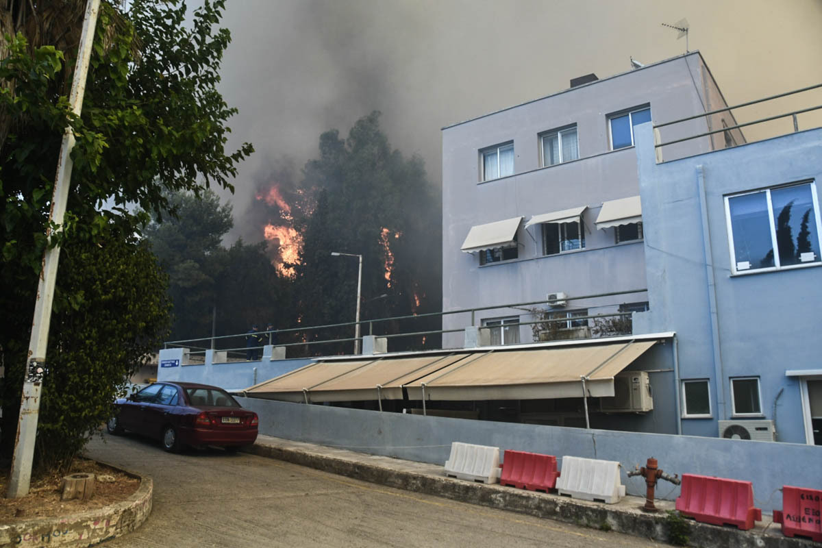 Φωτιά στην Πάτρα