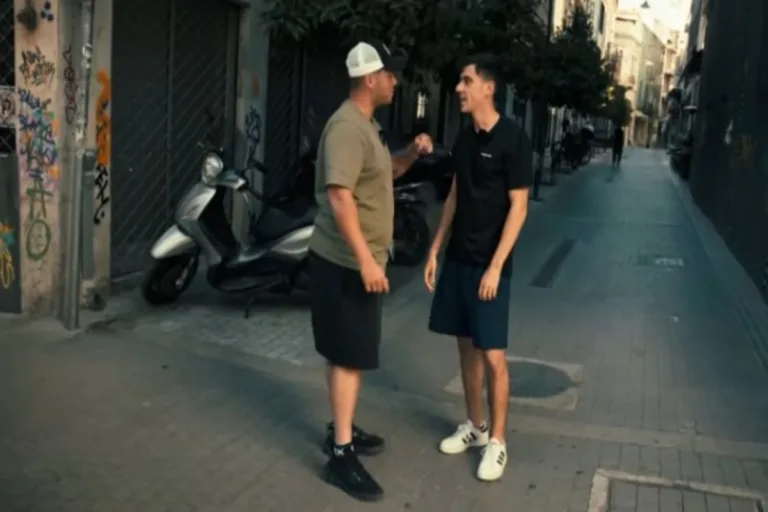 Δημόσια κατακραυγή: Ο Ευρωβουλευτής Φειδίας και ο youtuber Κοψιάλης έδωσαν 50 ευρώ σε έφηβο για να μασήσει γόπα τσιγάρου