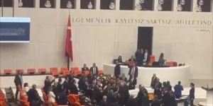 Άγριο ξύλο στην τουρκική Βουλή [δείτε βίντεο]