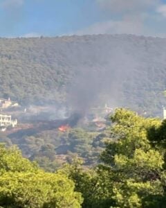 Φωτιά στην Κερατέα: Σύλληψη υπόπτου - Έβαλε φωτιά σε ξερόχορτα - Πρόστιμο 3.113 ευρώ