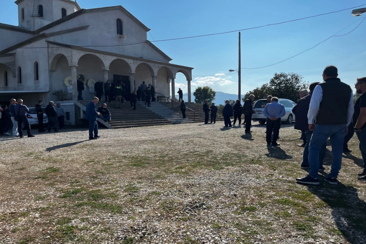 Κηδεία 20χρονου στο Αγρίνιο