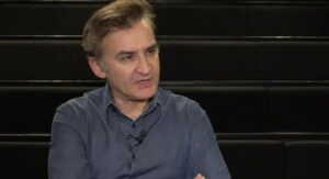 Νίκος Ορφανός: «Δεν επέτρεψα να λιποψυχήσει κανείς» – Τι λέει για την περιπέτεια της υγείας του - Τι είναι το κρανιοφαρυγγίωμα